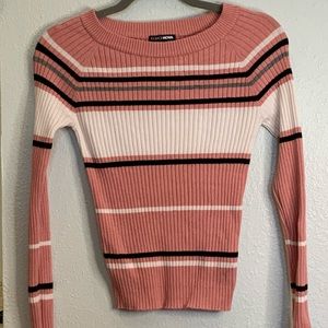 Fashion Nova light long sleeve top